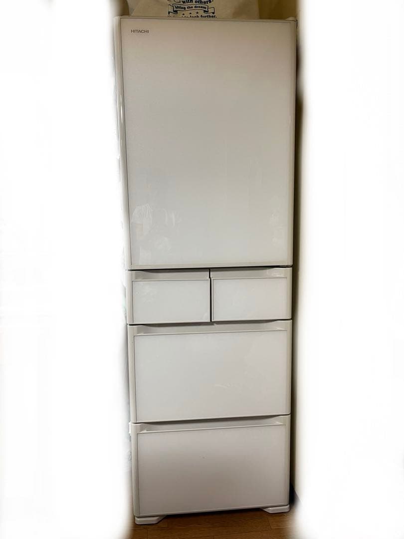 日立 R-S40K(XW)型 冷蔵庫 2020年製　送料込み⭐︎お値下げしました⭐︎