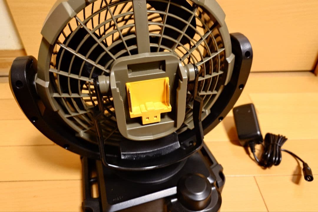 【2時間のみ使用】 peak ポータブルファン MKT-102