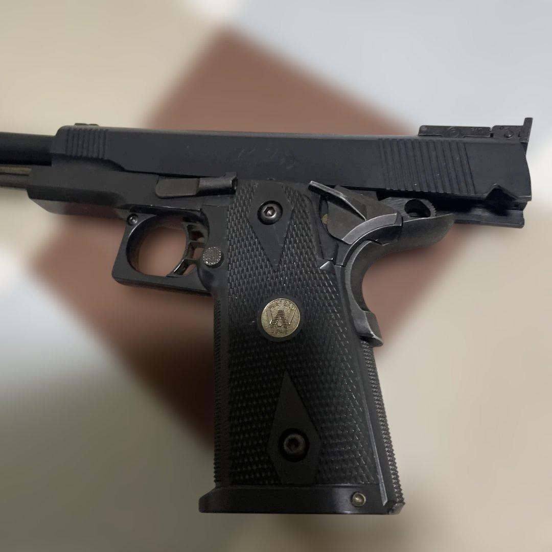 サイレンサー付きガスガン プラスチック日本製