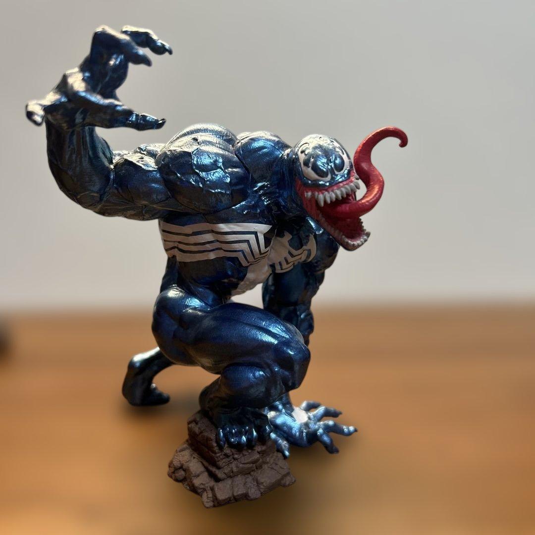 ヴェノム＆カーネイジ フィギュアセット売り - メルカリ
