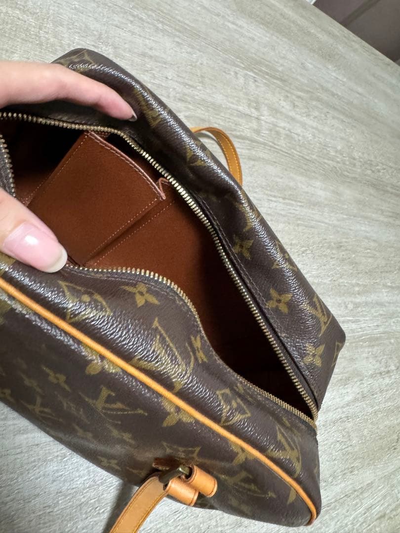 ルイヴィトン ショルダーバッグ モノグラム シテMM