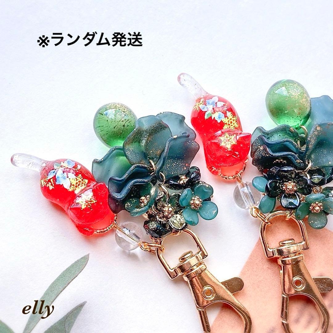 【やの様】1555.天然石　琉球ガラス　クリスマス　肉球　ジャンピング猫　レジン