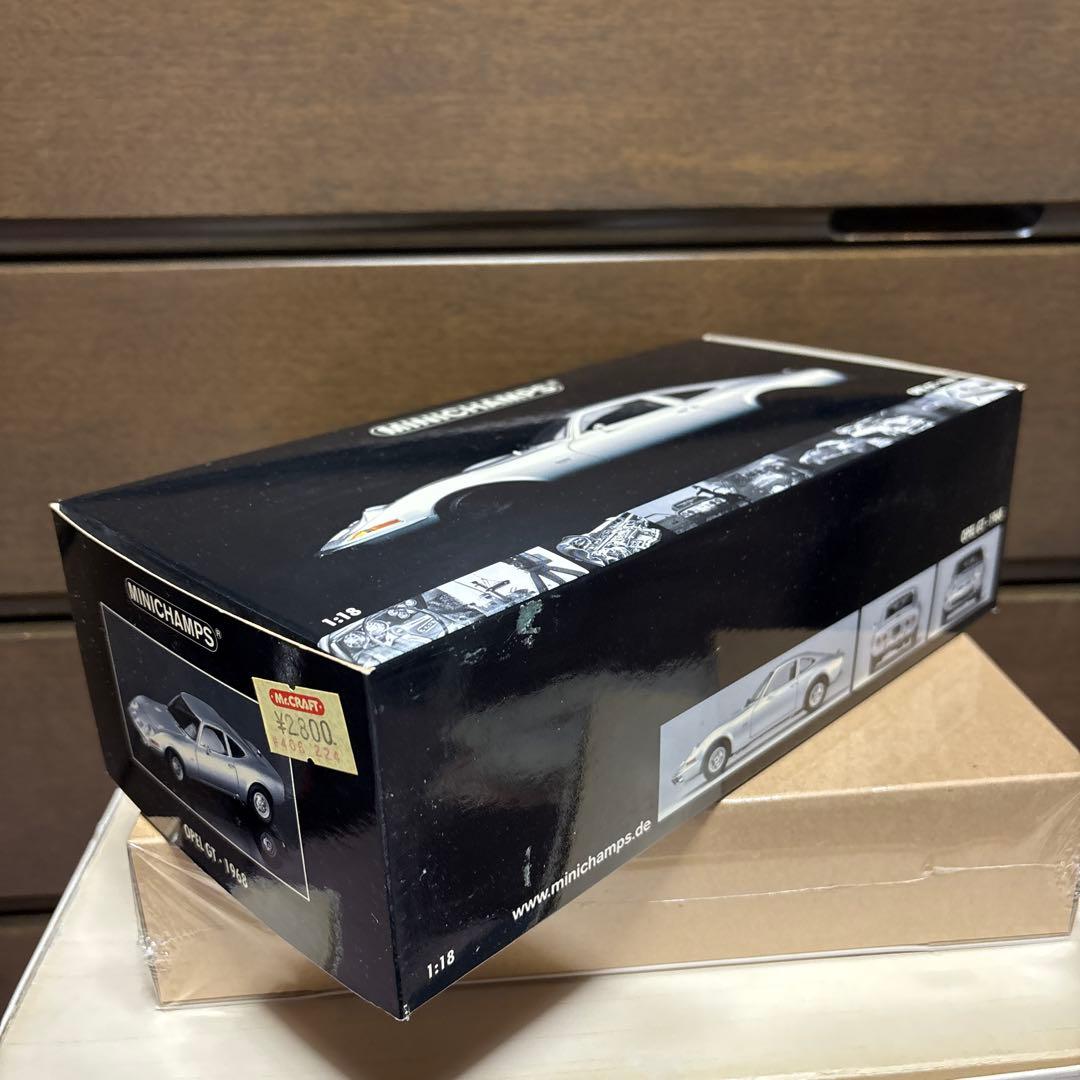 オペル GT 1968 ミニチャンプス　1/18 未使用