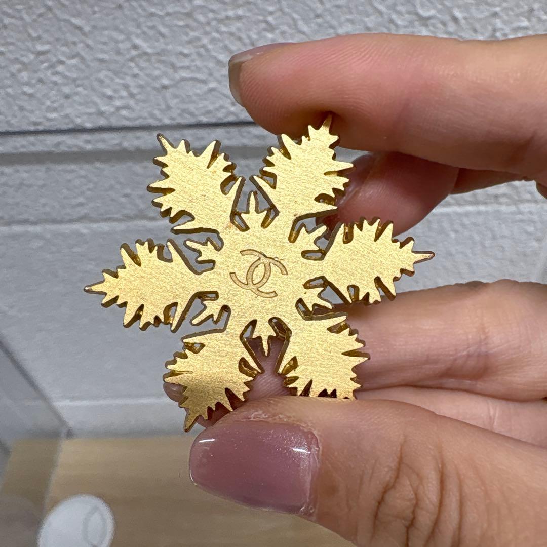 楽天市場】CHANEL ブローチ スノーフレーク 雪の結晶 01A ゴールド