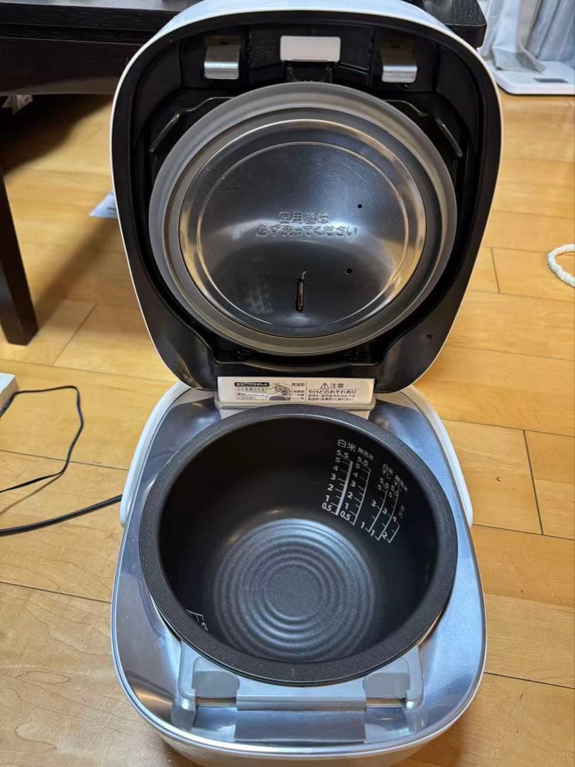 東芝 真空圧力IHジャー炊飯器 炎 匠炊き RC-10VSR-W 21年製