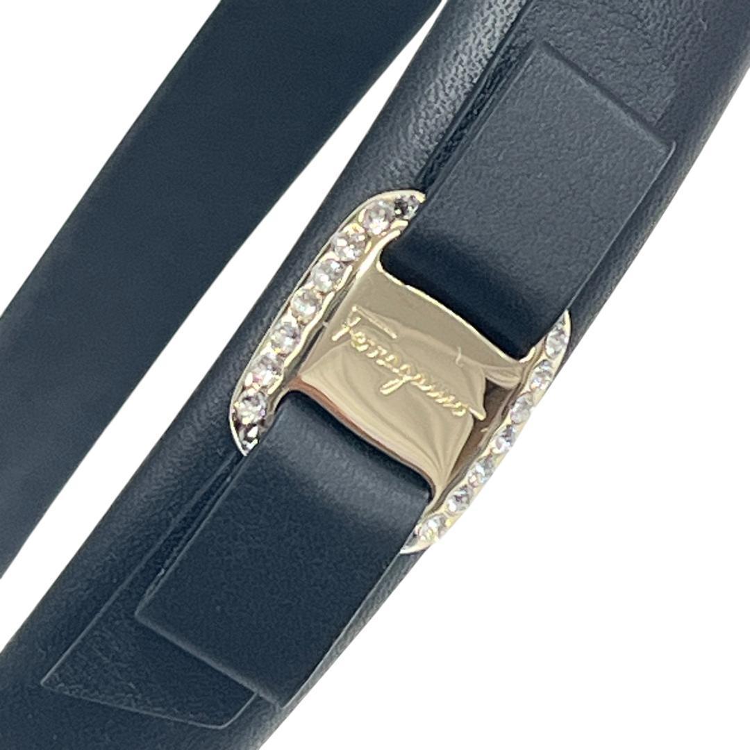 美品 フェラガモ カチューシャ ヴァラ リボン レザー ヘアアクセサリー 黒