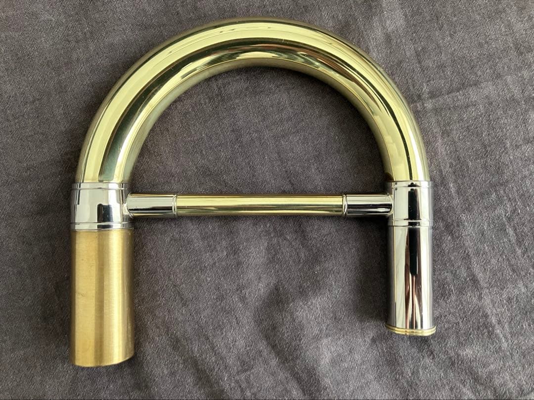 Edwards / Getzen バストロンボーン主管（イエローブラス）