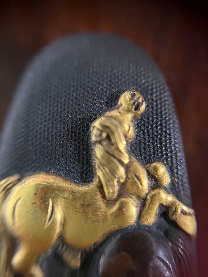 最終値下げ 金象嵌 縁頭 駿馬 刀装具 (刀剣 鐔 鍔 )