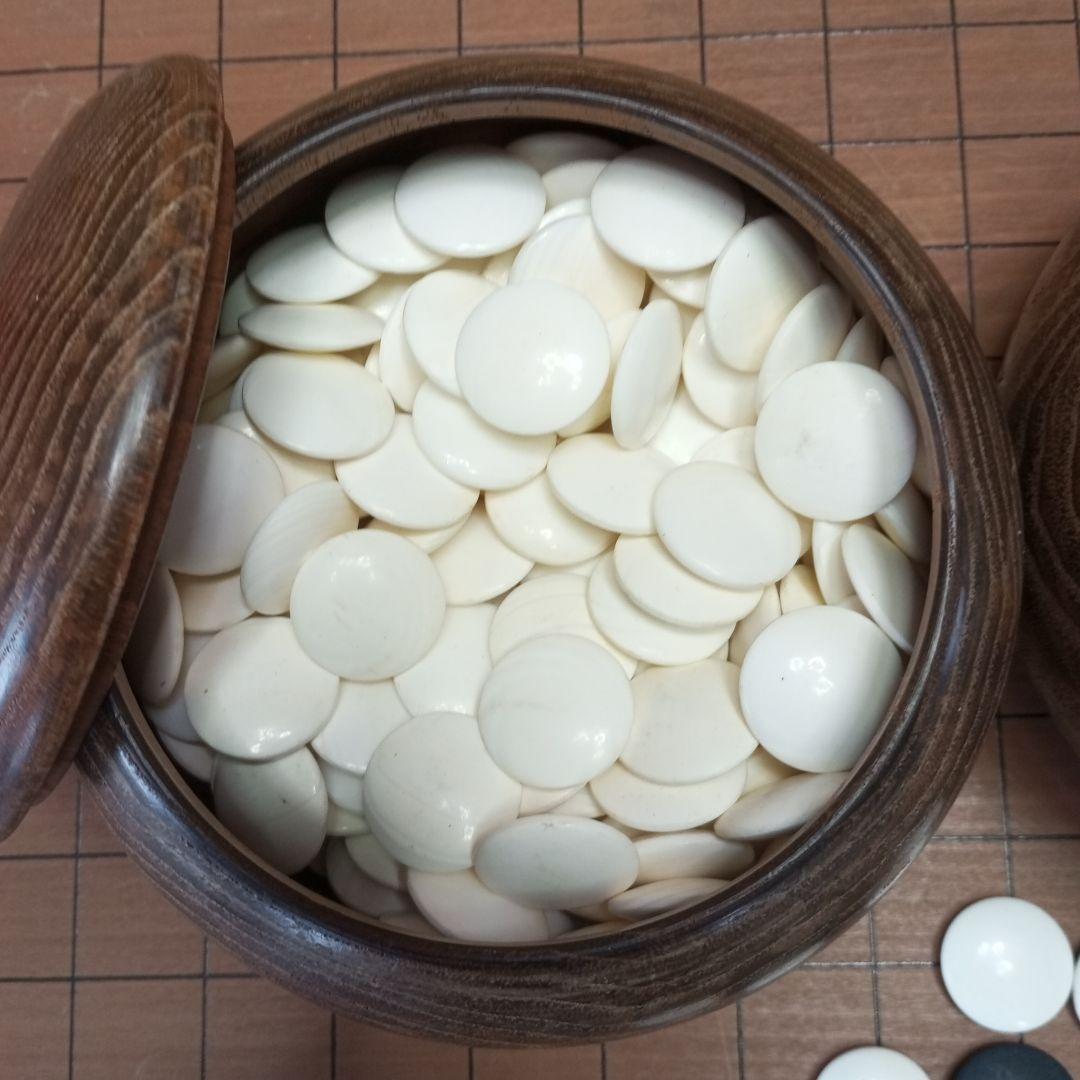 本格囲碁盤　本榧　碁盤囲碁　ヘソあり美品　高級品昭和レトロ　脚付囲碁盤碁石セット
