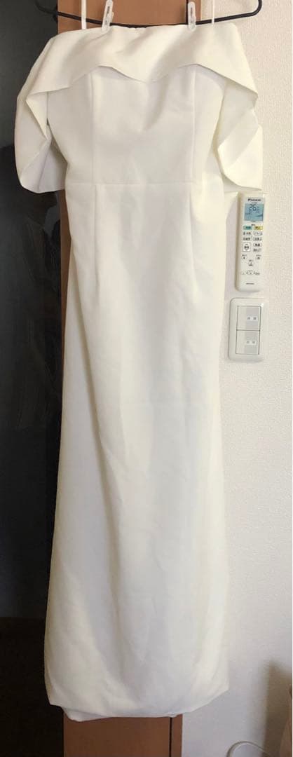 オフショルダー ホワイト ウェディングドレス　ベールセット