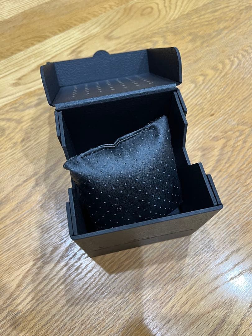 DIESEL レッド 腕時計 ソーラー電池