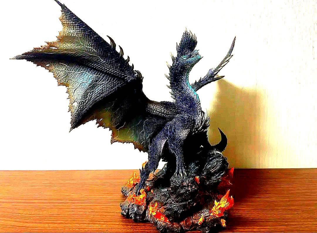 クリエイターズモデル 煌黒龍アルバトリオン モンハンフィギュア