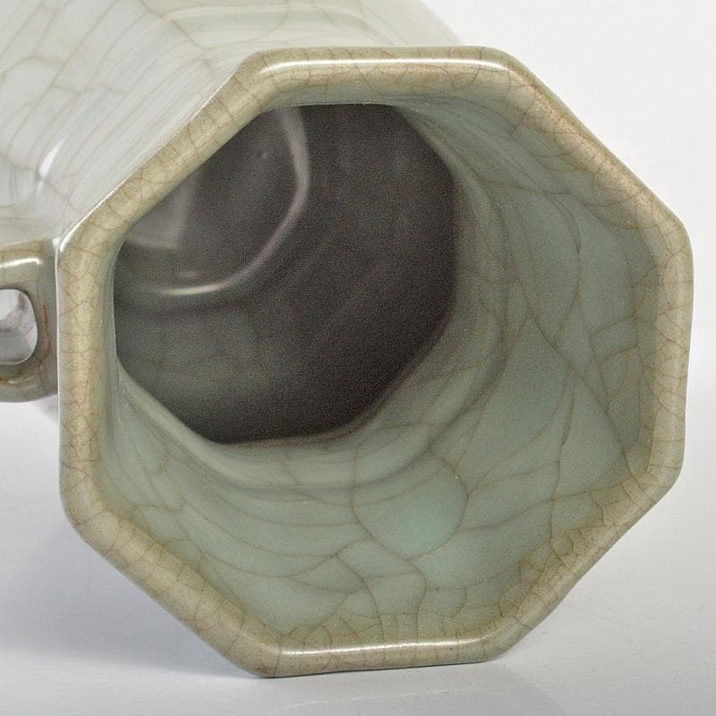 中国 汝窯 青磁 金絲鉄線 氷裂文 八角面取貫耳瓶