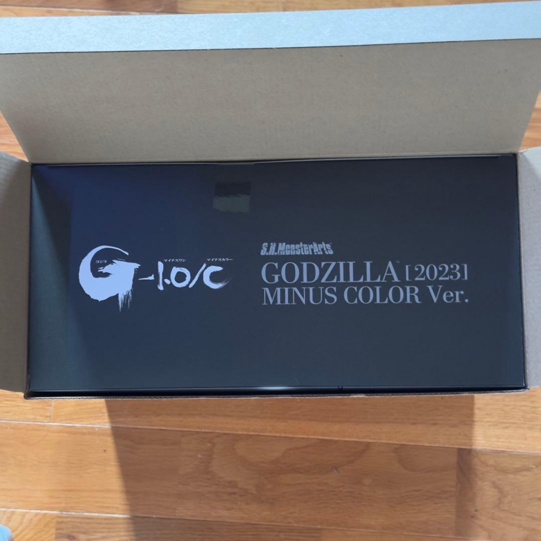 S.H. MonsterArts ゴジラ2023MINUS COLOR Ver.