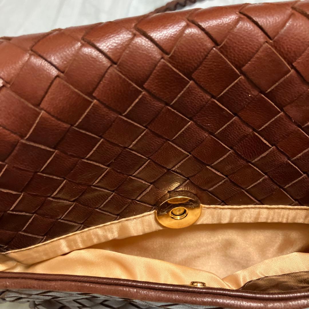 ボッテガべネタ　イントレチャート ショルダーバッグ