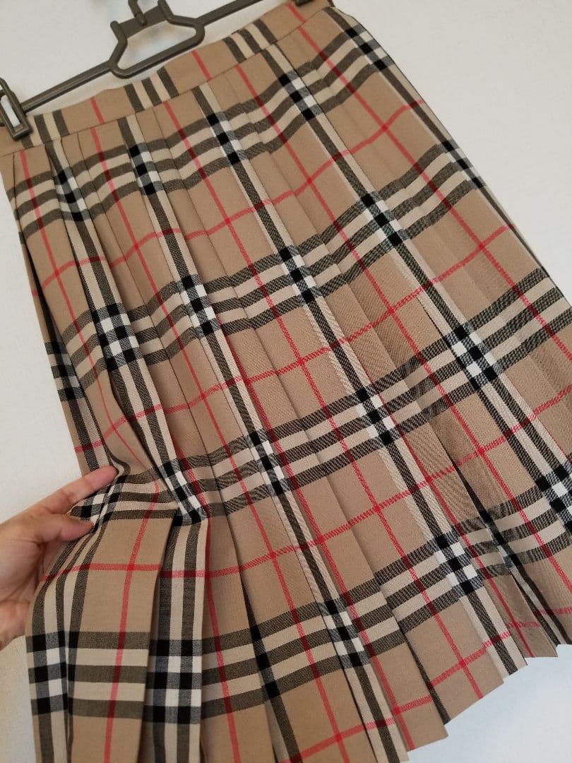 バーバリーキッズスカート未使用近 美品 上品丈 ノバチェック 茶 150 160