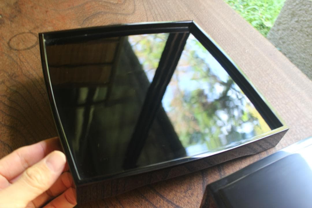 デッドストック！上質内朱黒漆に優美な梅蒔絵の映える台付二段重（検輪島塗重箱お重