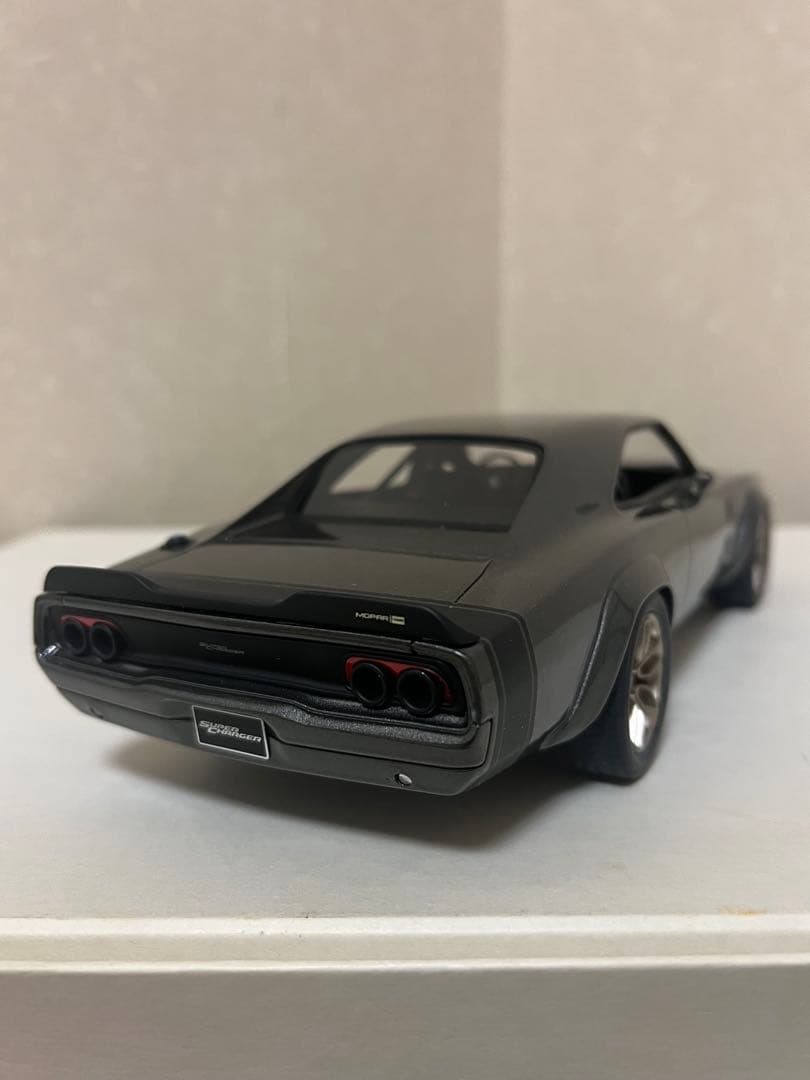 早い者勝ち　 京商 GT SPIRIT 1/18 ダッジスーパー チャージャー