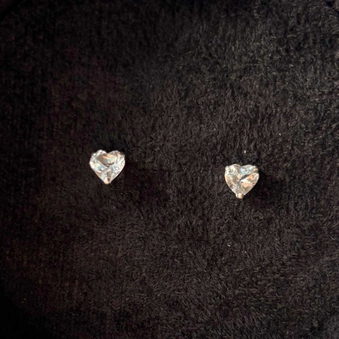 ❤️キラキラアクアマリン❤️新品未使用　ハート　一粒ピアス　pt900 0.7ct