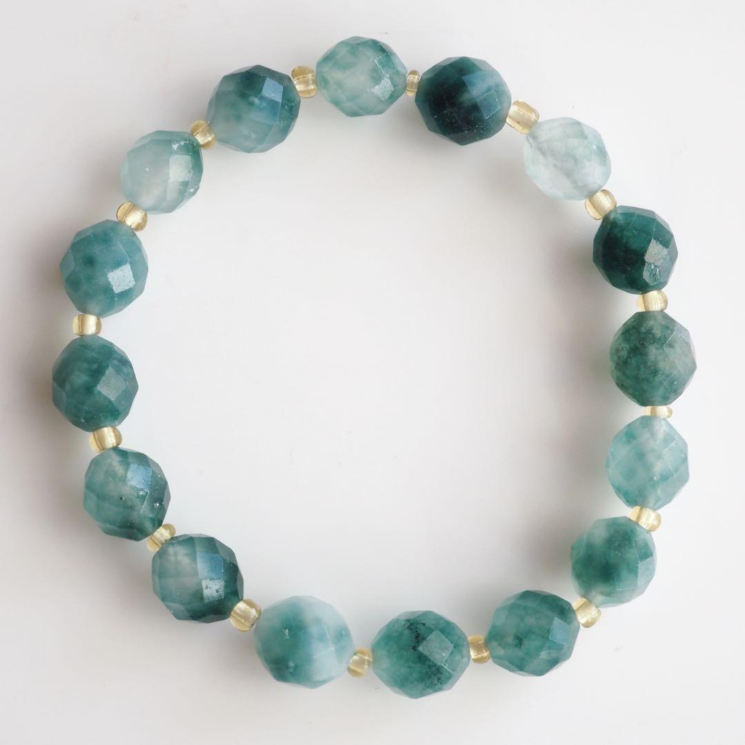 【はくとん( 'ω')ŧ‹\"ŧ‹\"】希少バイカラーエメラルド翡翠ゴムブレス