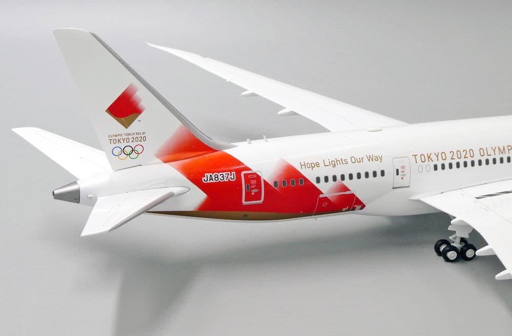 新品】1:200 B787-8 最高 JA837J 東京オリンピック 聖火特別輸送機