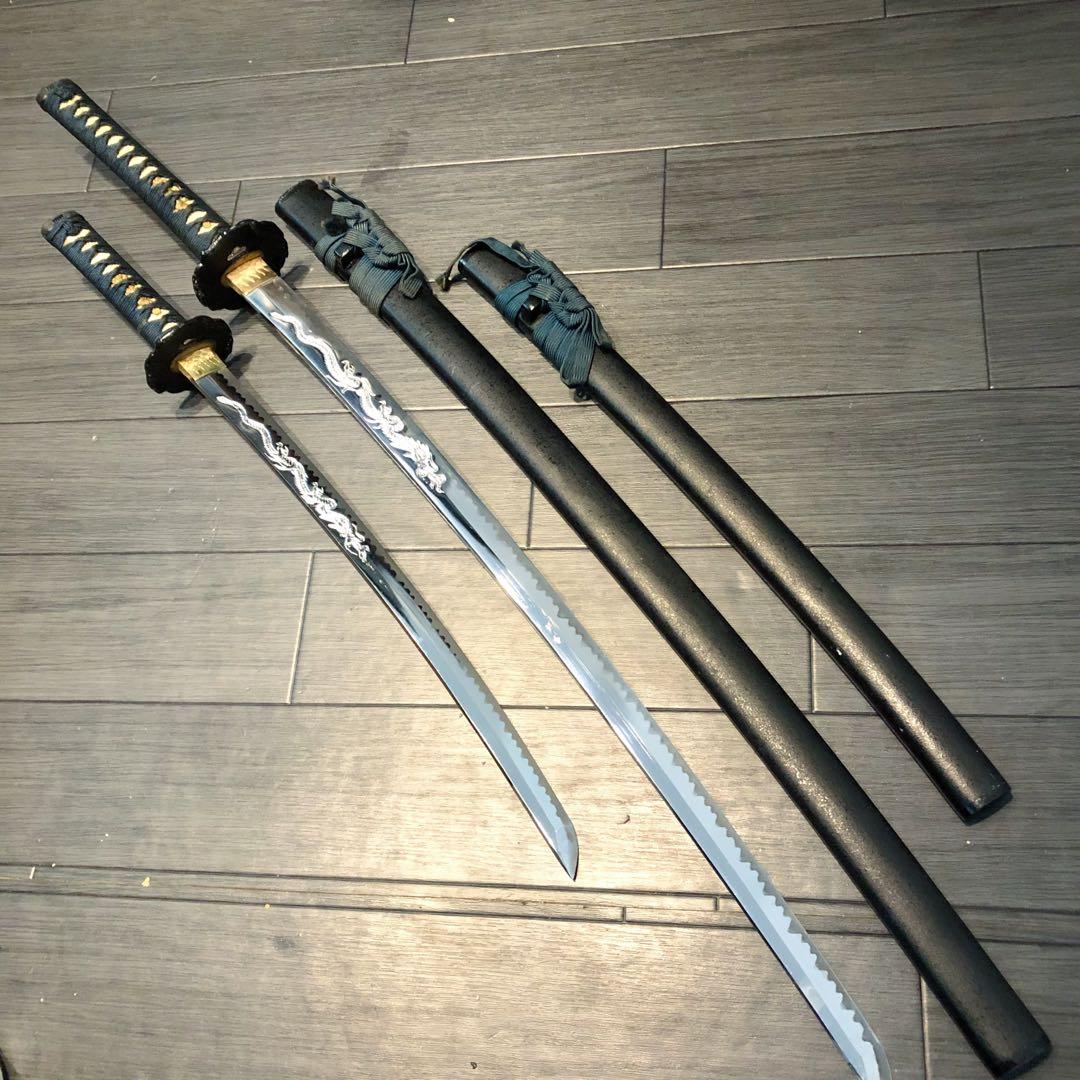 本格模造刀　龍梵字刻印　居合刀　 美術刀剣　太刀　脇差　大小セット　緑拵え