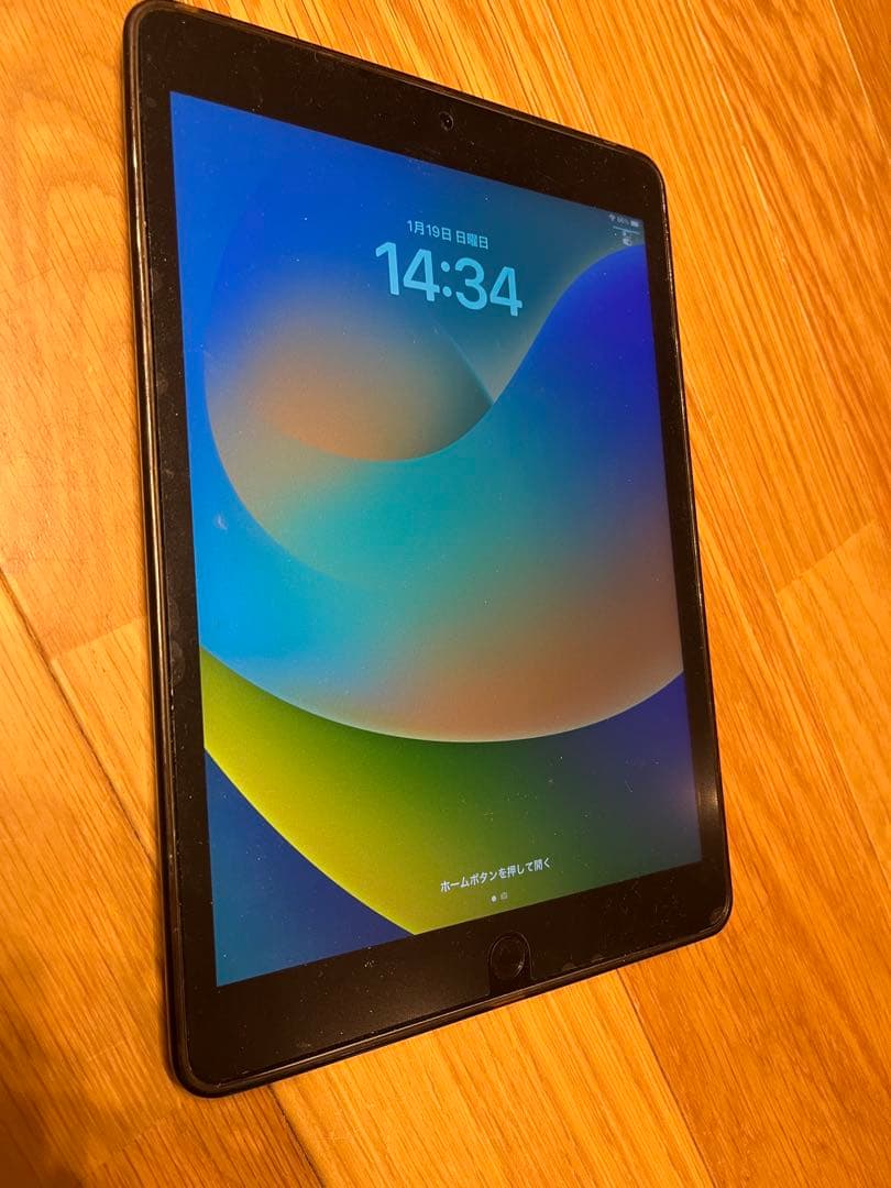 Apple iPad スペースグレー 本体第7世代