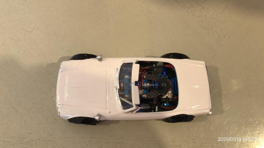 ミニッツ　世界に1台　プラボディ　フェアレディ　アルミタイヤライトマフラーLED