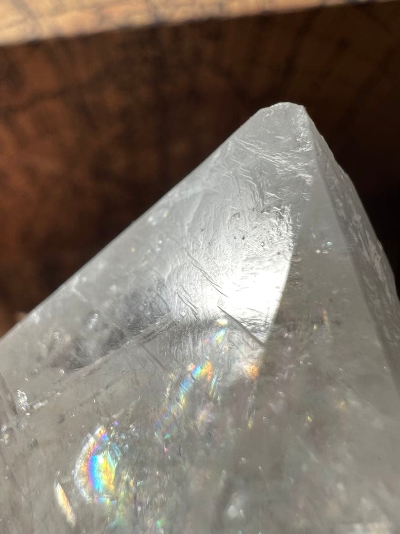 龍脈の精髄 ― 水晶「虹を宿す天の導き」 ※売上の一部