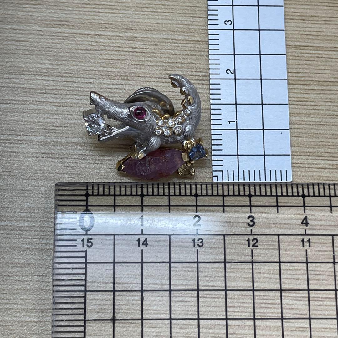 梶光夫先生作 750ワニモチーフのダイヤモンドピンブローチ