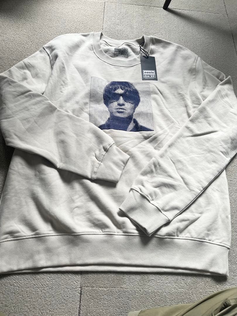 日本未発売oasis Live'25 Liam Sweatshirt Cream - メルカリ