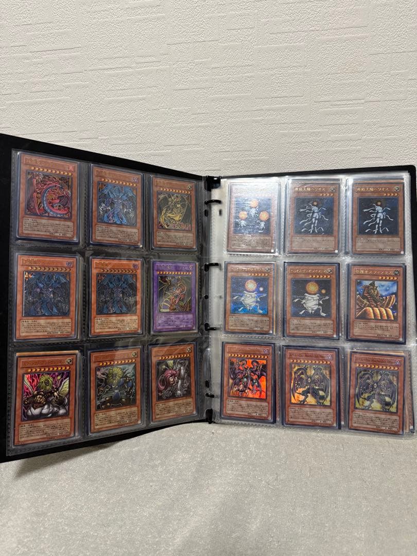 【匿名配送】遊戯王　まとめ売り　引退　ファイル　昔のカード　レトロ