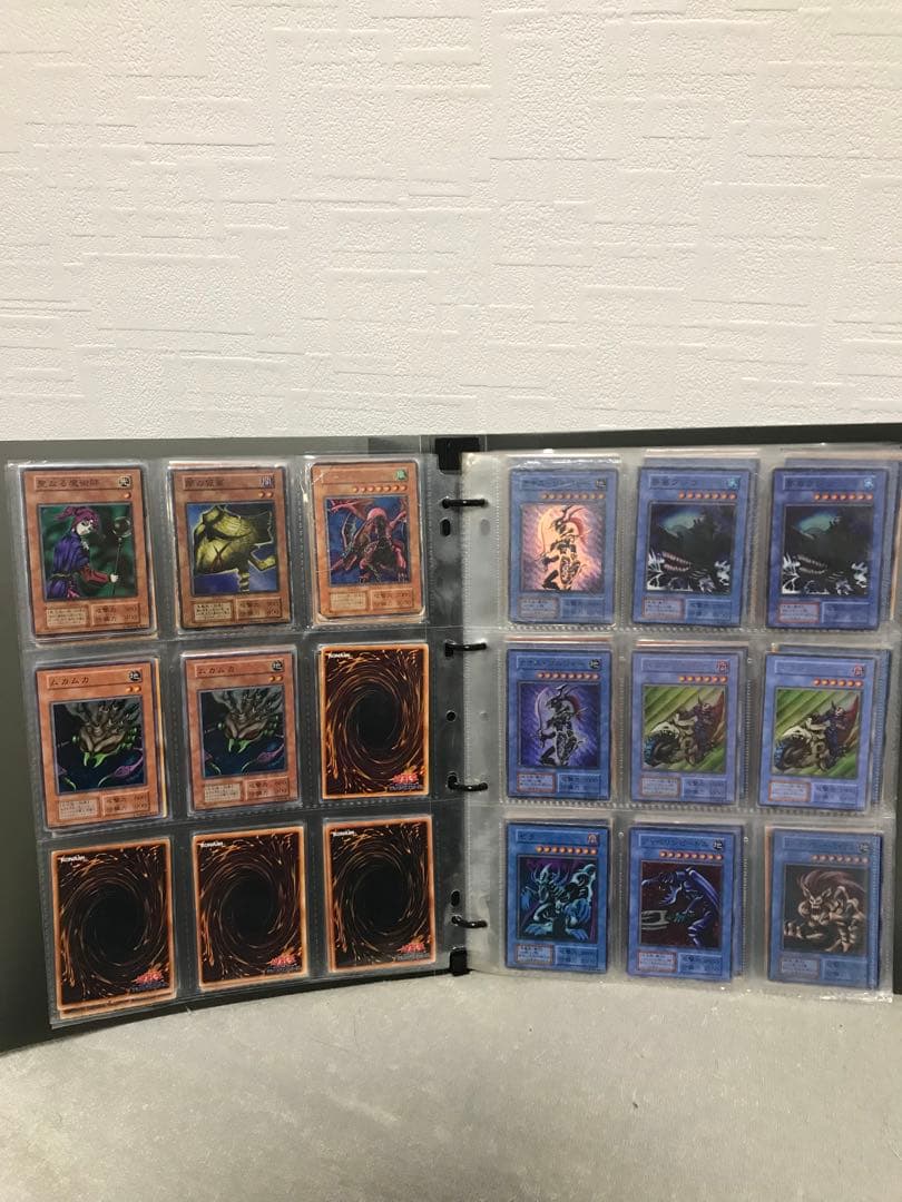 【匿名配送】遊戯王　まとめ売り　引退　ファイル　昔のカード　レトロ