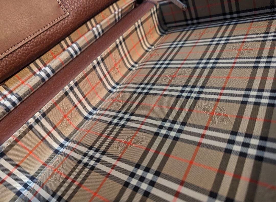 Burberry アタッシュケース　ダレスバッグ　ノバチェック