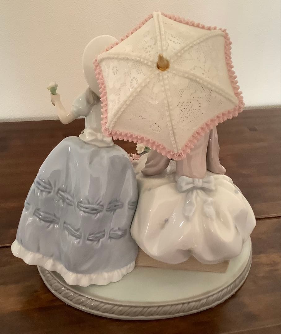 リヤドロ 花売りの姉妹 Vendiendo flores 5537 美品