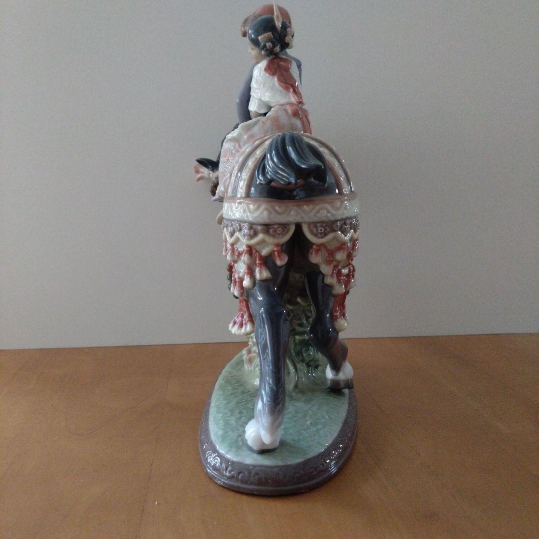 LLADRO リヤドロ 陶磁器 フィギュリン 「少年少女の行進」サンホセの