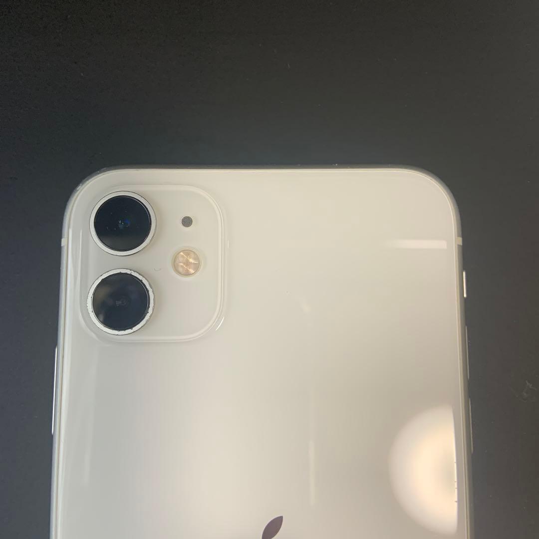 Apple iPhone 11 ホワイト 本体　箱、説明書付き　SIMロックなし