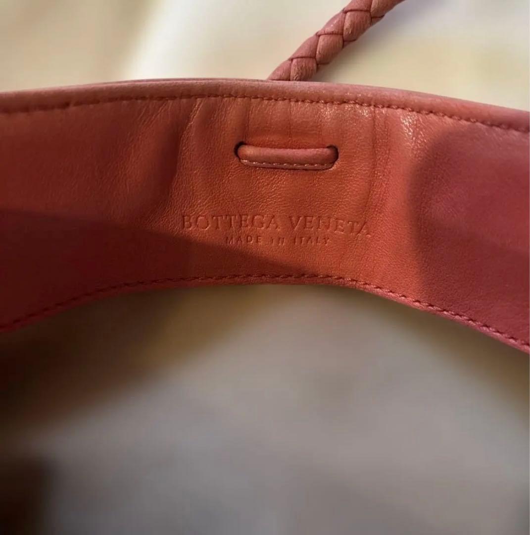 Bottega Veneta ピンク レザー ハンドバッグ