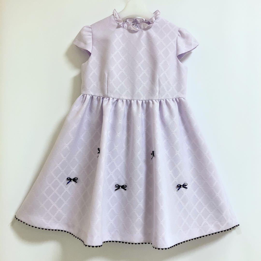 ガラス作家もの石井康治の凛とした中にも華やかさをひめたブルーが