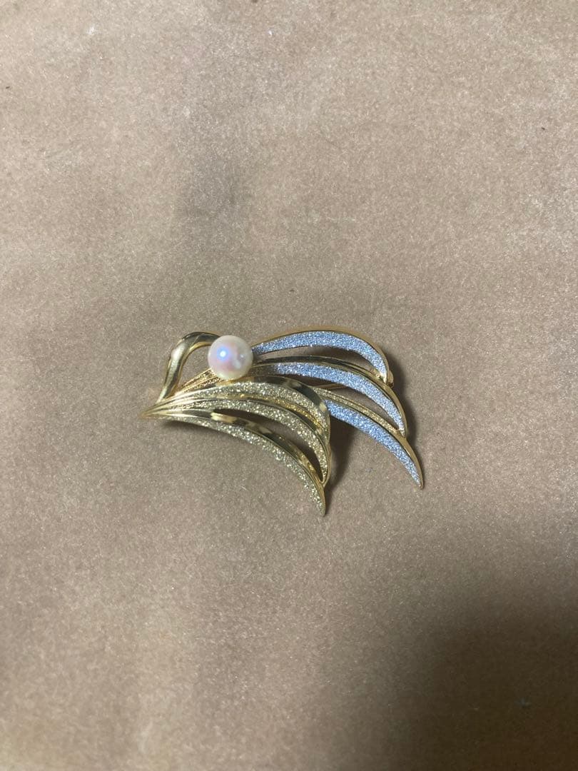 K18 カメオ 女性の顔と花 ブローチ 750 浮き彫り 総重量約9.9g K18