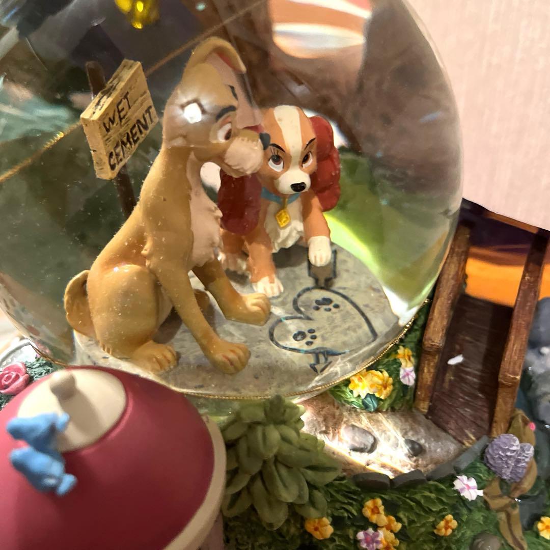 ディズニーストア わんわん物語Lady&Trumpスノーグローブ オルゴール