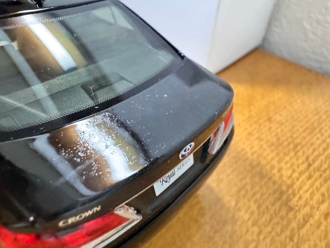 トヨタ クラウンロイヤルサルーン カラーサンプル ミニカー 1/30