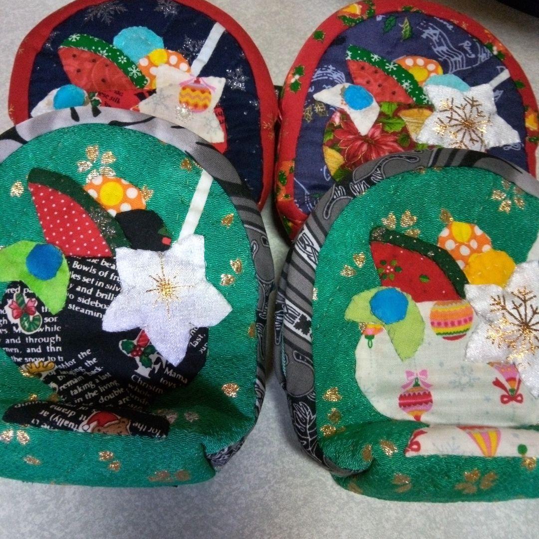 ハワイアンキルトクリスマスバージョンポーチ タラちゃんです。