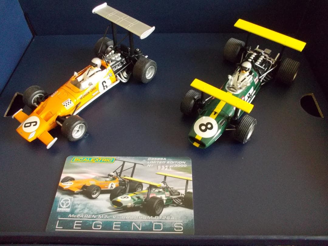 Scalextric 1/32 スロットカー　2台セット