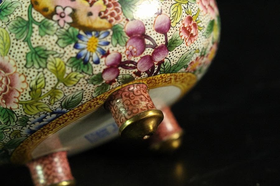 中国美術 琺瑯彩 香炉 箸筒 香合 三揃(K-A831)