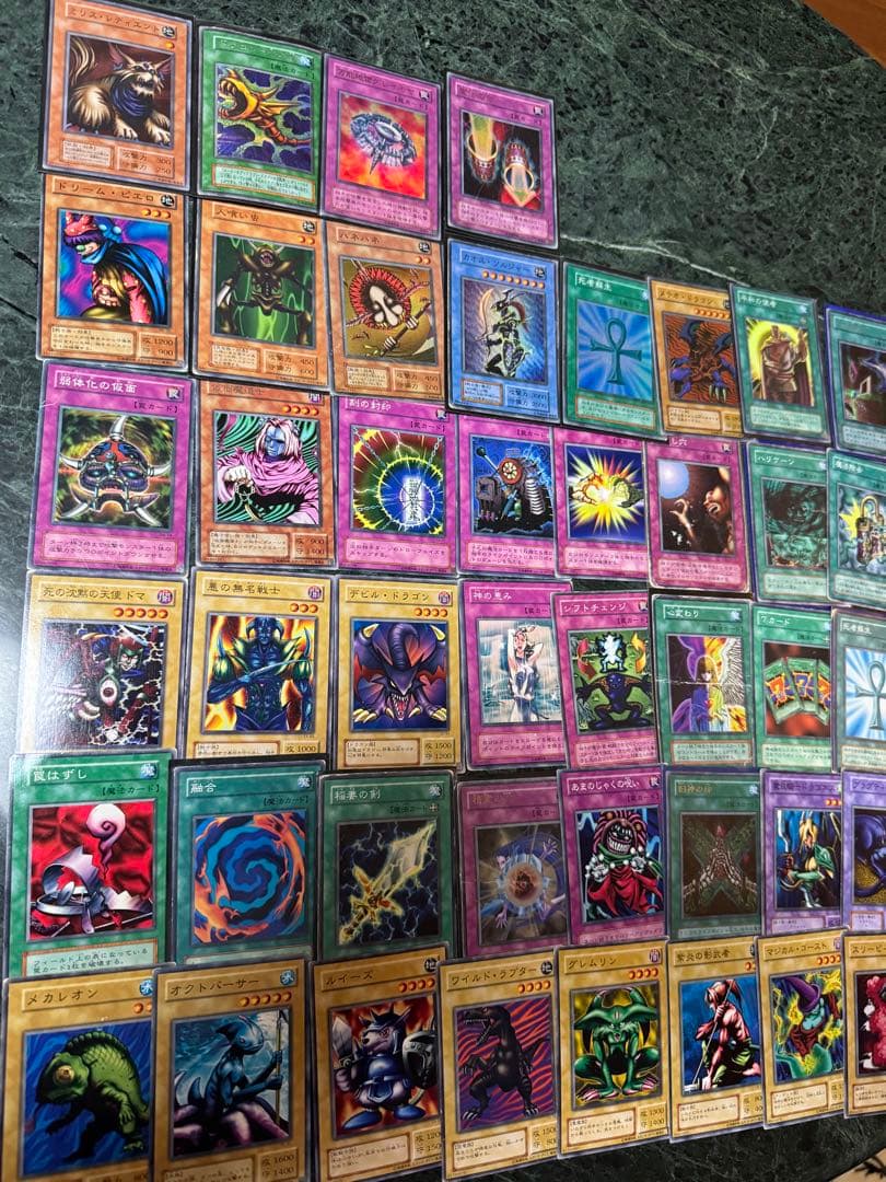 遊戯王まとめ売り　カード2800枚以上⭐︎限定カードあり