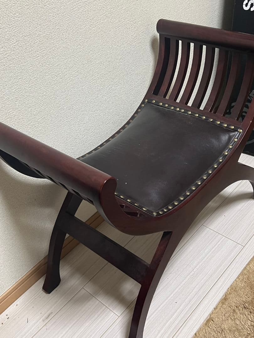 アンティーク 本革張りカルティニチェア