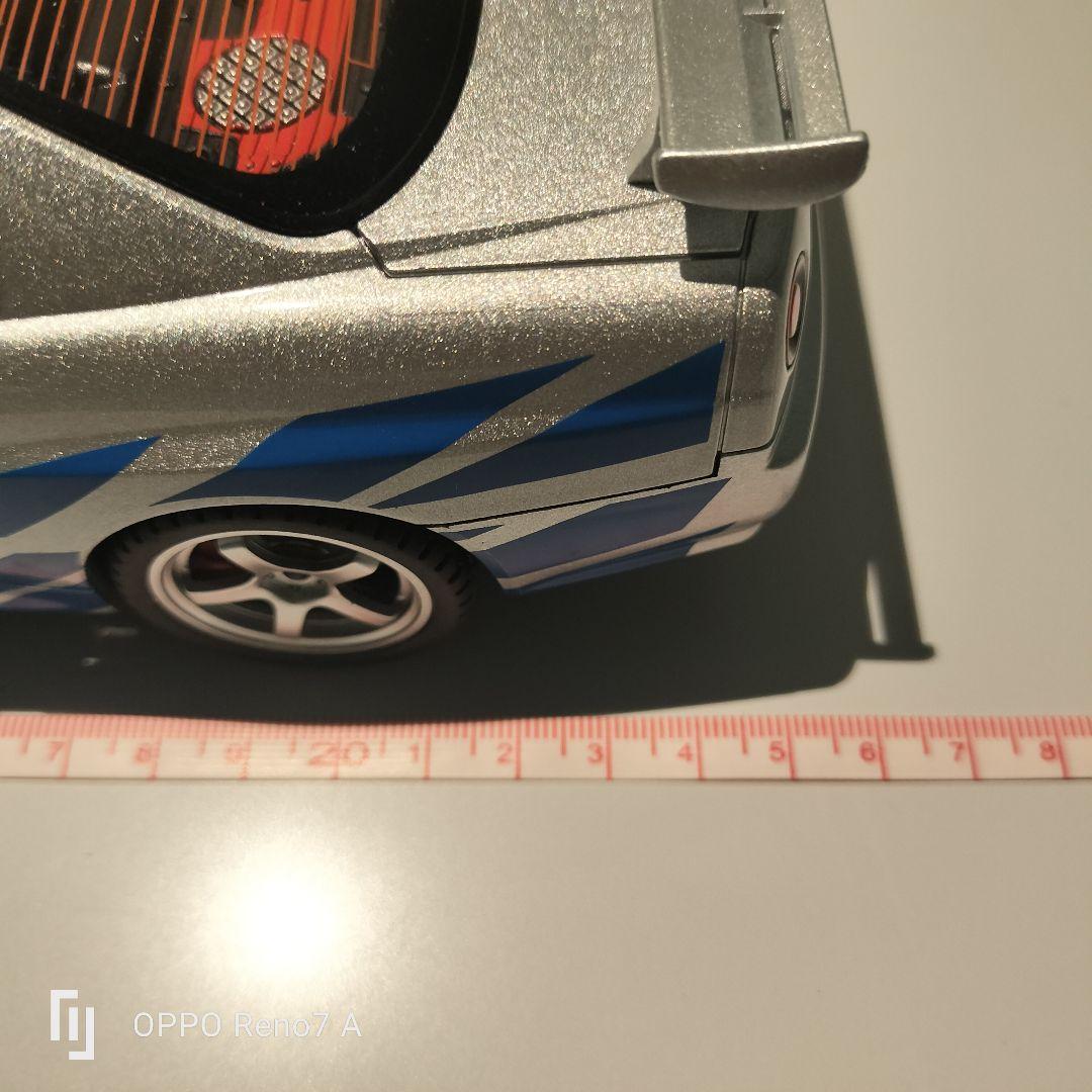 ど迫力!Nissan Skyline GT-R 1/18 スケールモデル 新品