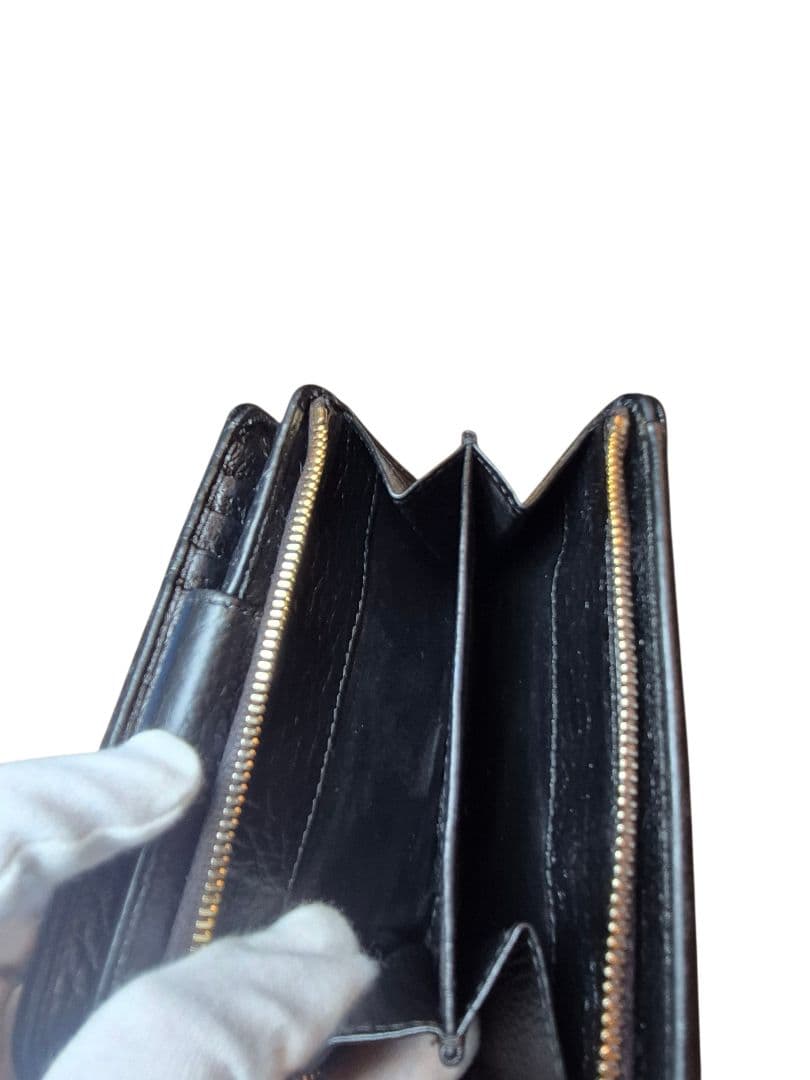 ＰＲＡＤＡ　プラダ　サフィアーノ　二つ折り財布　L字ファスナー　ブラック