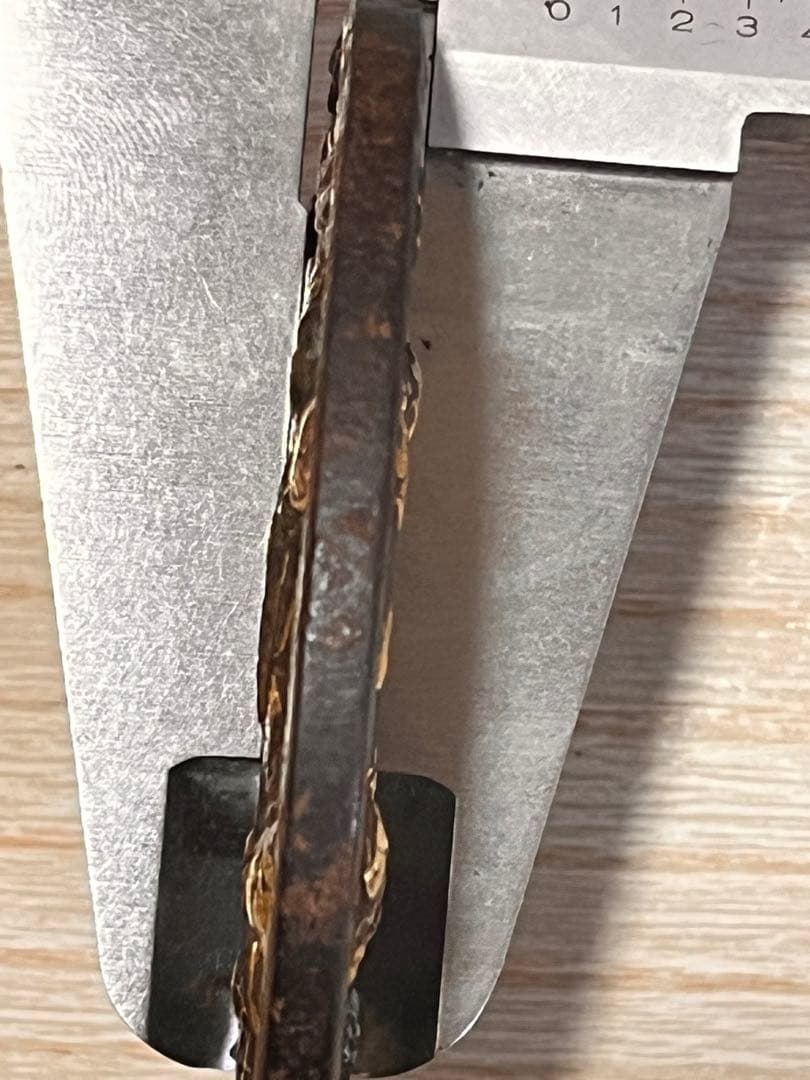 江州彦根住 藻柄子入道宗典製鍔 日本刀　刀の鍔 鉄製 刀装具 時代物